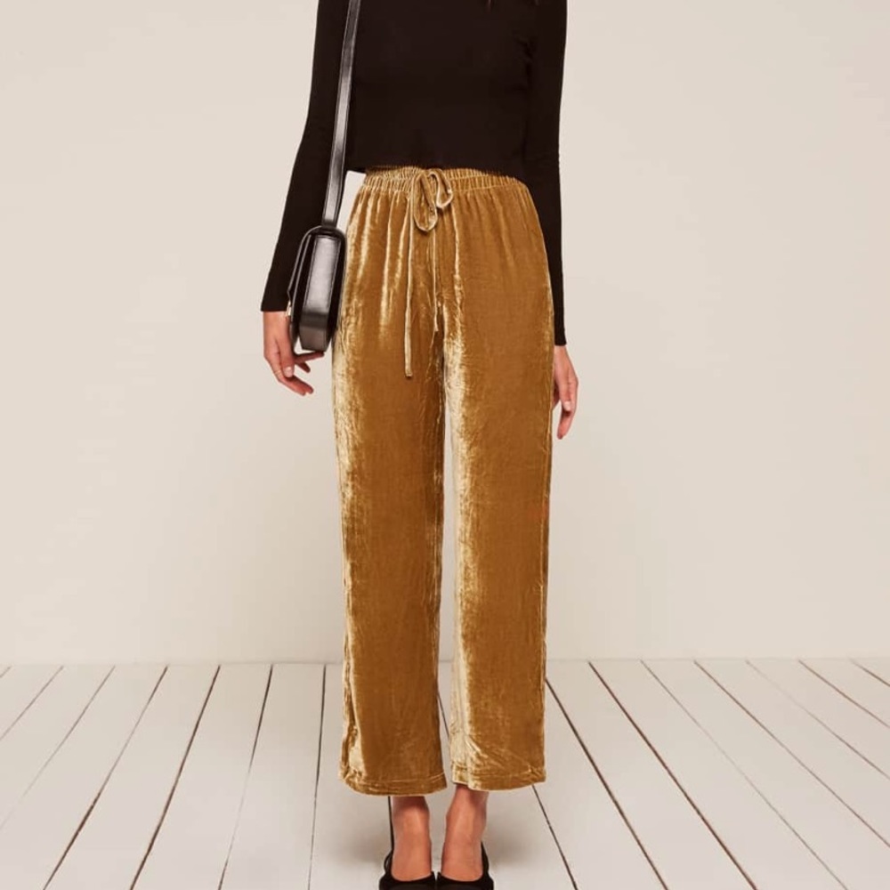 Reformation Stefan velvet pants in Gold NWT
